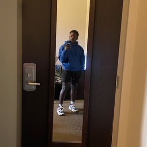 Meet your Posher, Zachary